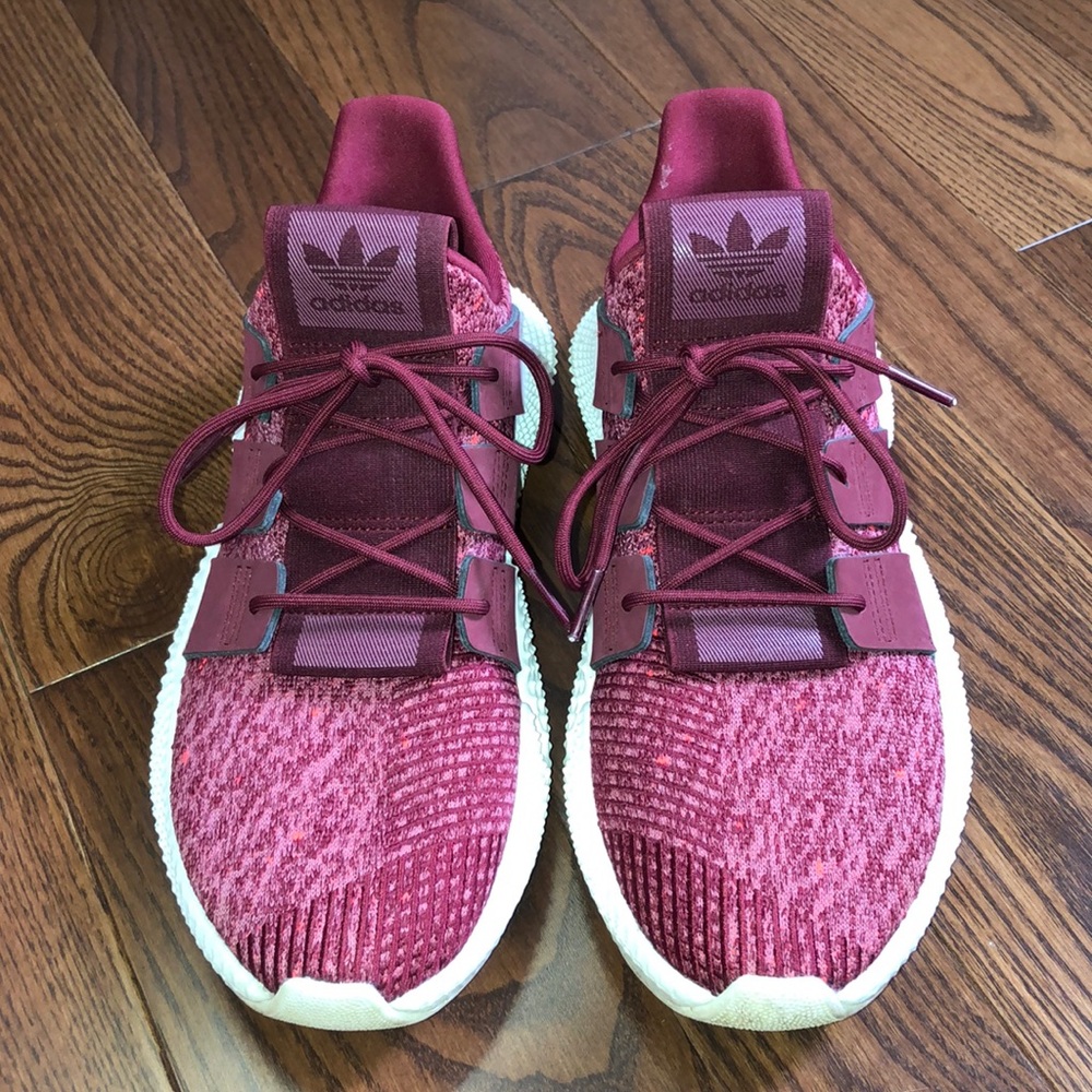 Adidas sneakers !